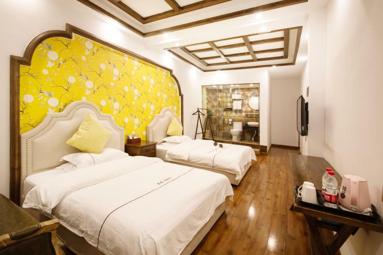 Fenghuang Slowly Time Inn Екстериор снимка