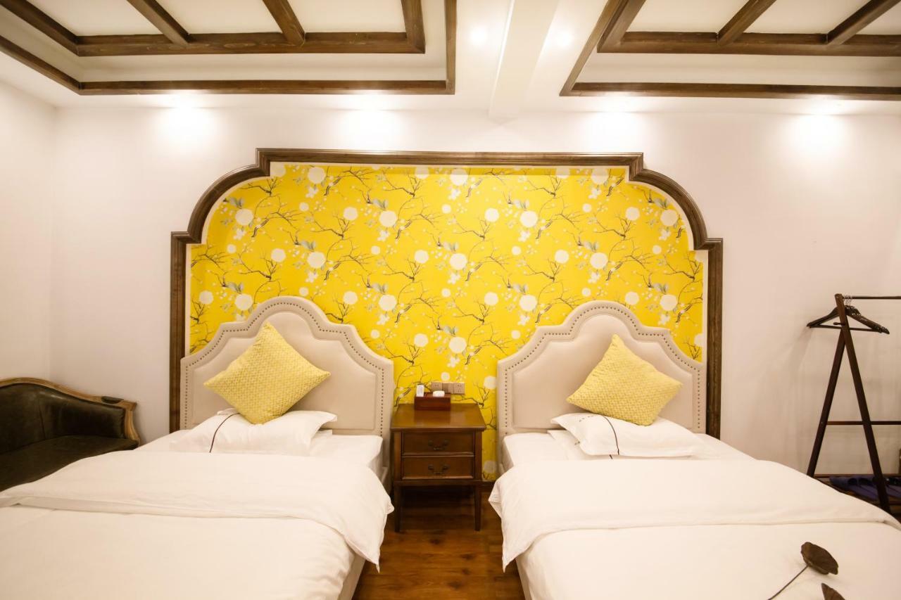 Fenghuang Slowly Time Inn Екстериор снимка