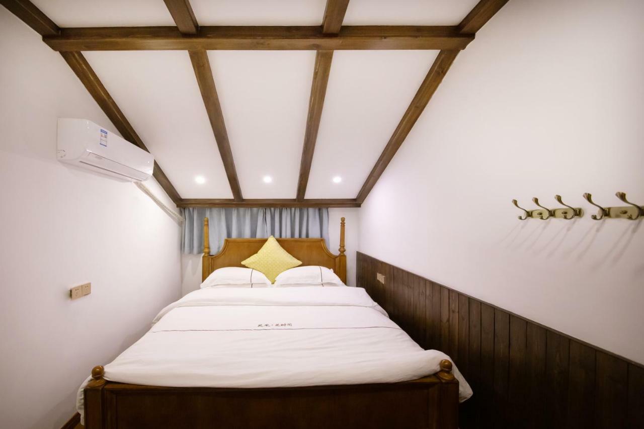Fenghuang Slowly Time Inn Екстериор снимка