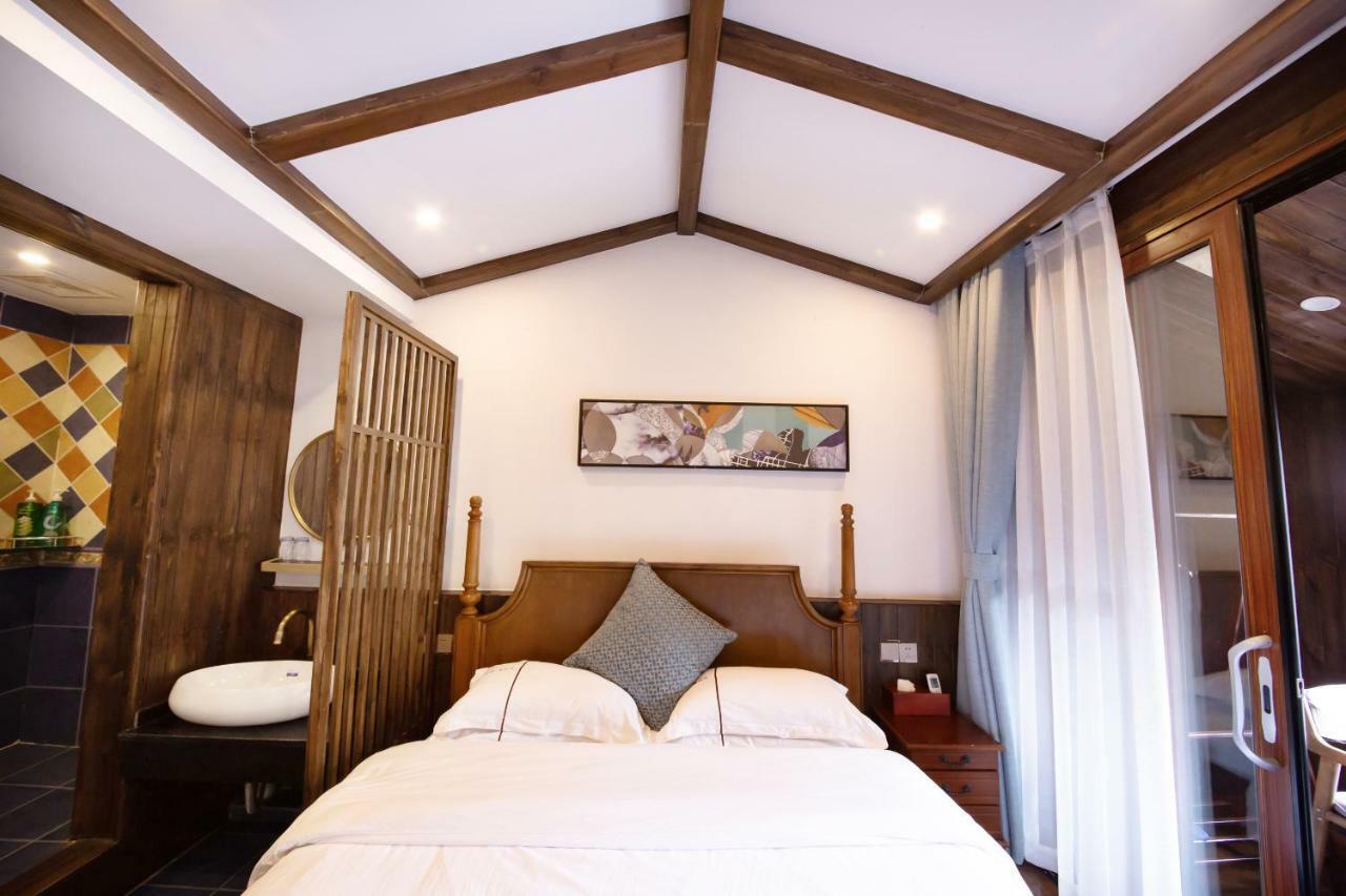Fenghuang Slowly Time Inn Екстериор снимка